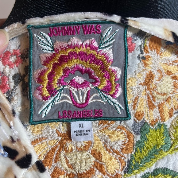 Johnny Was Floral Embroidered Velvet Sleeveless Boho Leopard Top Size XL - Picture 6 of 7